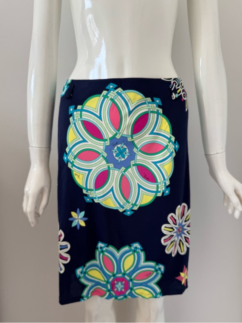 Authentic multicolor and navy graphic Emilio Pucci knee length skirt